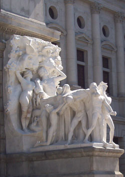Harrisburg Capitol Statue